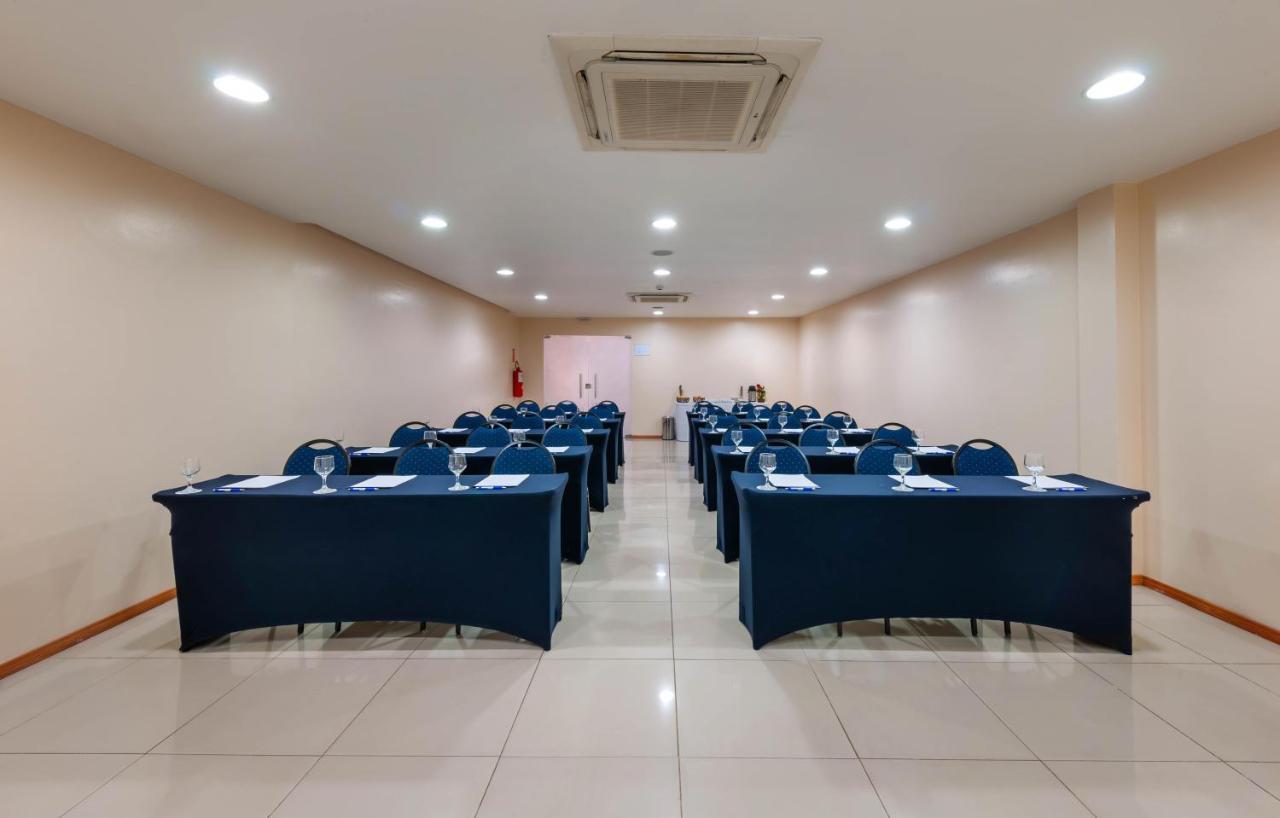 אפרטהוטל Bluee Tree Premium מנאוס מראה חיצוני תמונה